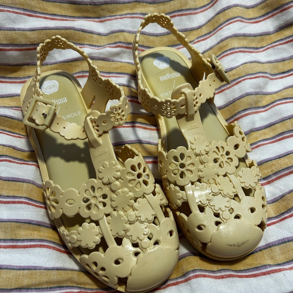 Melissa x Victor and Rolf jelly sandals women’s size 8